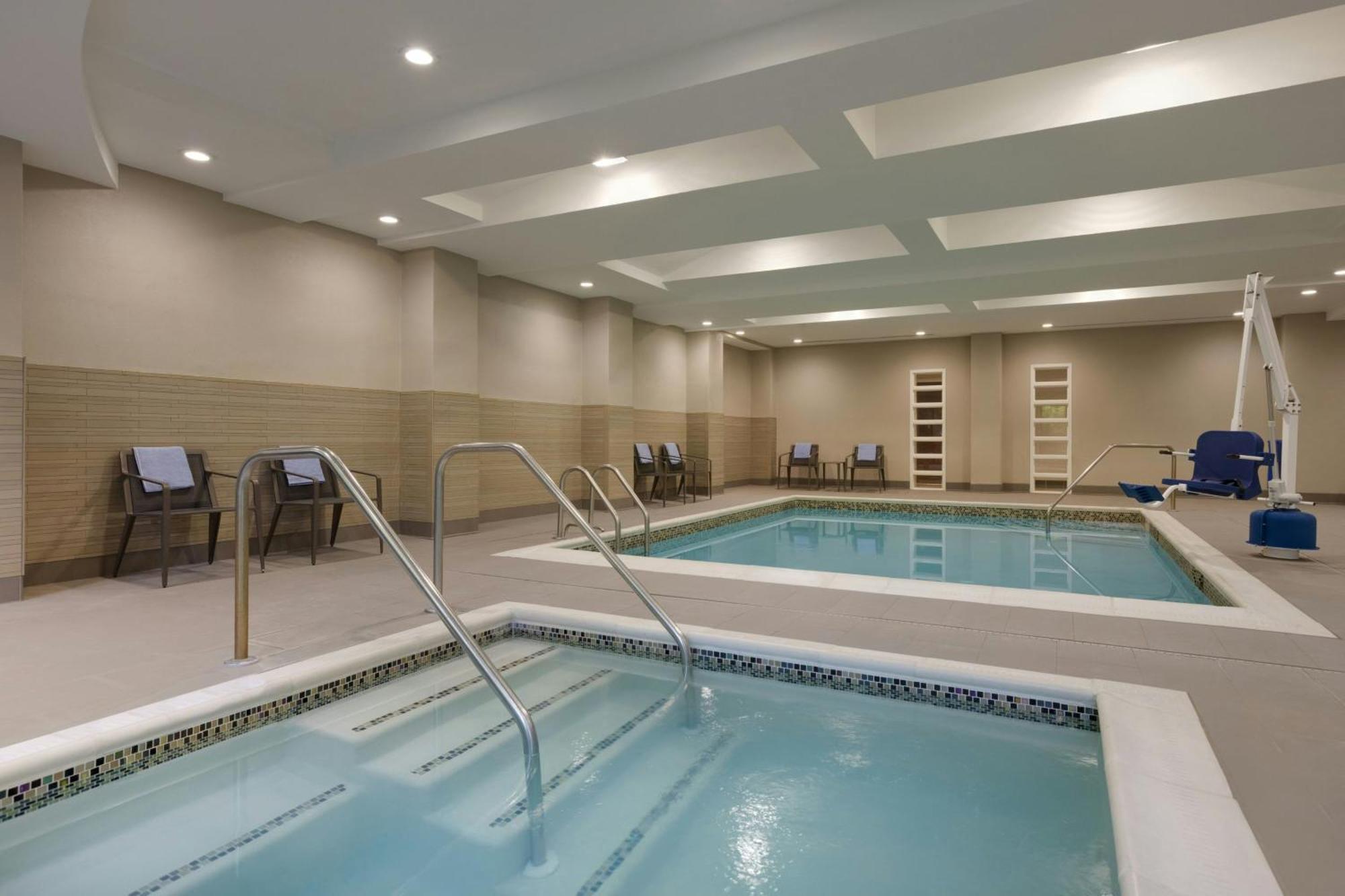 Courtyard Lancaster Hotell Fertility Eksteriør bilde