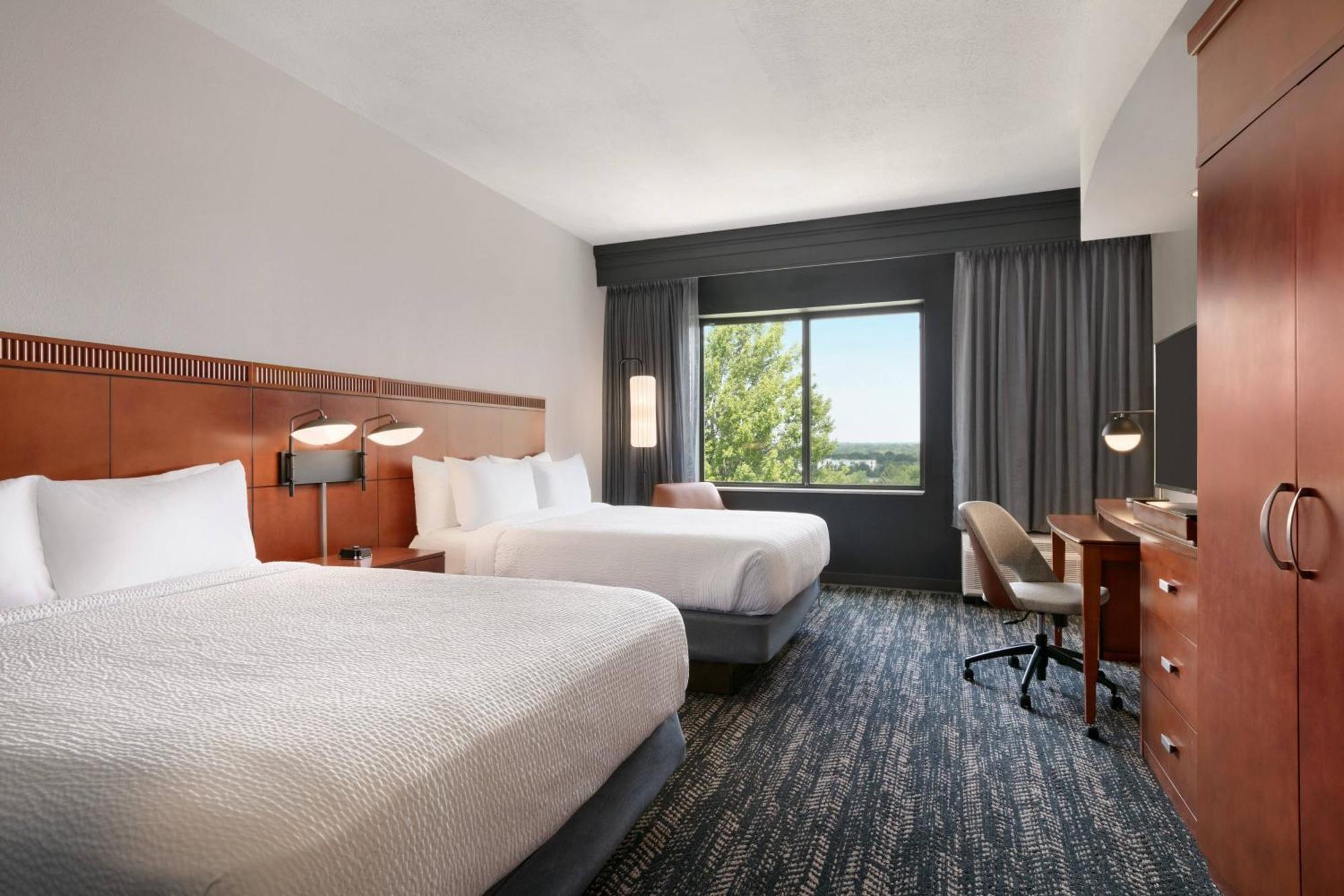 Courtyard Lancaster Hotell Fertility Eksteriør bilde