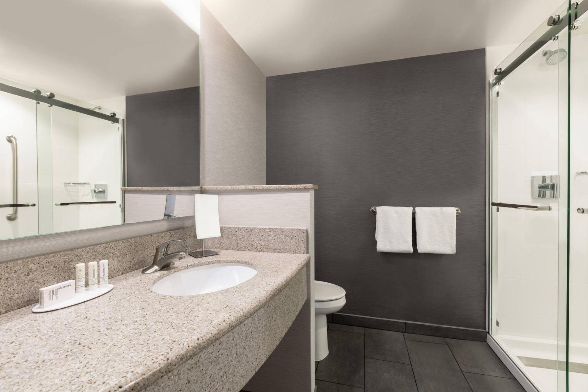 Courtyard Lancaster Hotell Fertility Eksteriør bilde