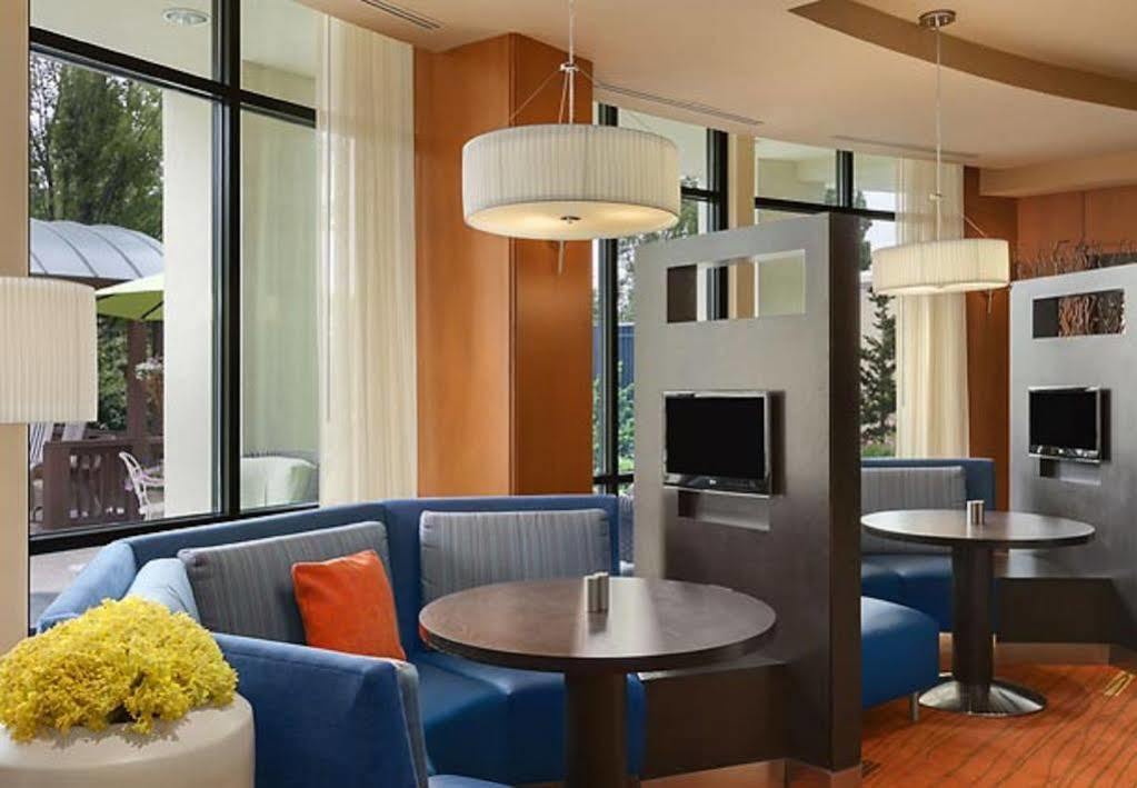 Courtyard Lancaster Hotell Fertility Eksteriør bilde